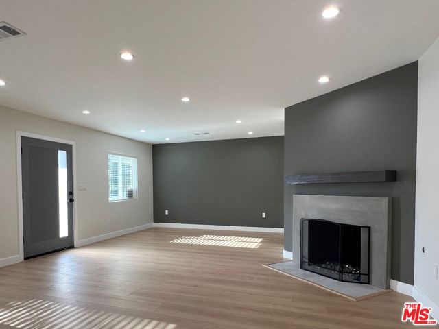 7444 Ostrom Avenue, Van Nuys CA: https://media.crmls.org/mediaz/86520f4a-d7d2-4997-9472-b4515598f44a.jpg