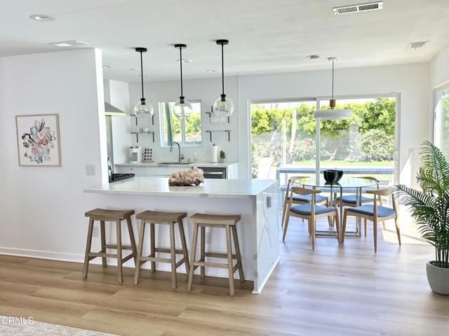 2730 N Biskra Road, Palm Springs CA: https://media.crmls.org/mediaz/86526196-8c8f-4df7-9932-1d3a9d44ea27.jpg