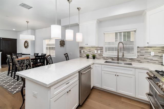 Detail Gallery Image 17 of 39 For 4057 Lamont St, San Diego,  CA 92109 - 3 Beds | 2/1 Baths