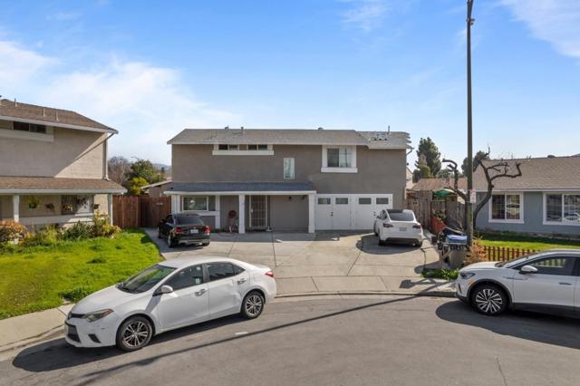2604 Sierra Vista Court, San Jose CA: https://media.crmls.org/mediaz/8652bd22-9876-4172-9a7f-d3a37187686b.jpg