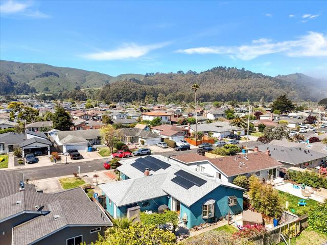 847 Arguello Boulevard, Pacifica CA: https://media.crmls.org/mediaz/86530dd9-92c5-4857-9926-c02b0bbc0d09.jpg