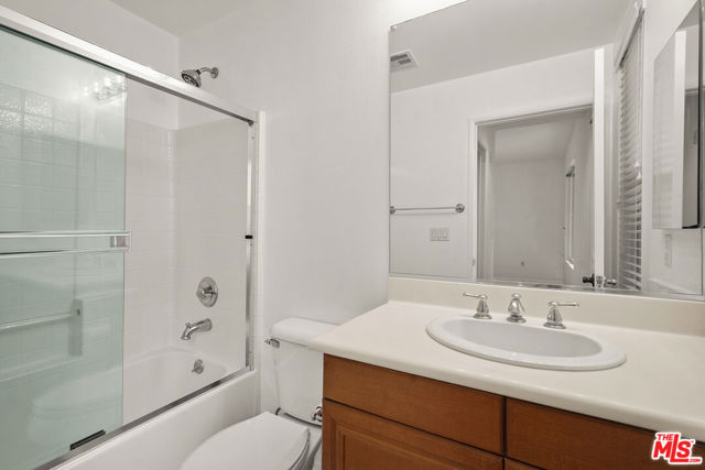 6020 Seabluff Drive, Playa Vista, California 90094, 2 Bedrooms Bedrooms, ,2 BathroomsBathrooms,Condominium,For Sale,Seabluff,24397327