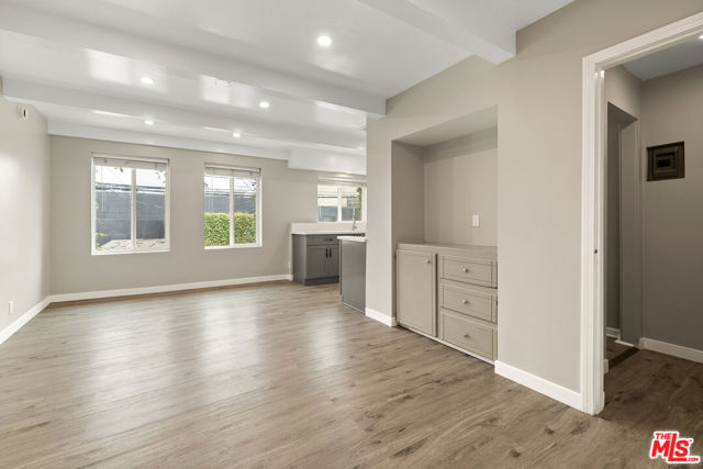 6768 Lexington Avenue, Los Angeles CA: https://media.crmls.org/mediaz/86541f8c-1811-4116-8d60-dc09a5ba309f.jpg