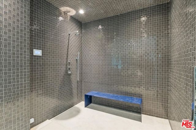 1620 Carla, Beverly Hills CA: https://media.crmls.org/mediaz/86542fc8-90ba-4591-9949-cb03b69abf0c.jpg