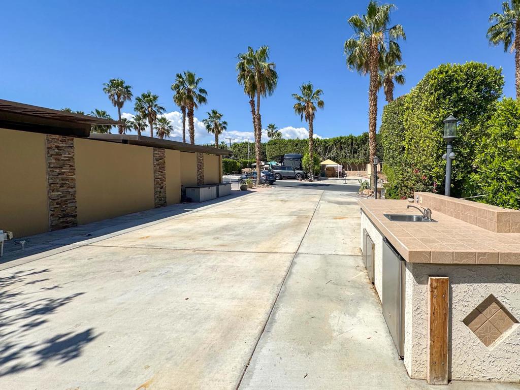 MLS #219122754DA image #2