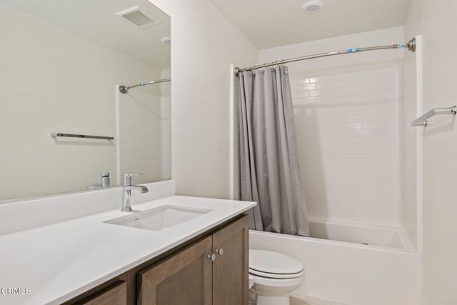 1926 S Pump House Lane, Santa Paula CA: https://media.crmls.org/mediaz/865546ca-7671-481c-9917-bdbef3e981ff.jpg
