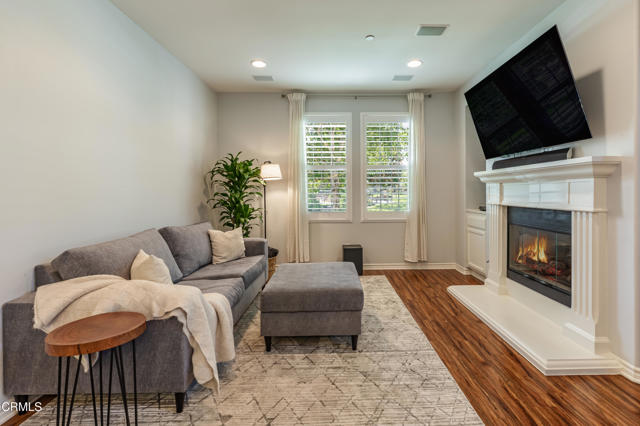 Detail Gallery Image 6 of 31 For 8228 Silver Cir, Ventura,  CA 93004 - 3 Beds | 2/1 Baths