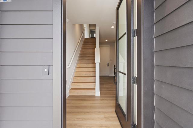 985 Harcot Court, San Jose CA: https://media.crmls.org/mediaz/86564926-f213-4a52-893a-3fdebd6481a4.jpg