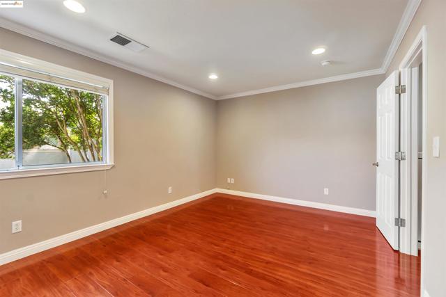 5333 Park Highlands Blvd, Concord CA: https://media.crmls.org/mediaz/86576b51-711a-4227-a59a-b721f6deffec.jpg
