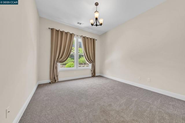 3322 Ashbourne Cir, San Ramon CA: https://media.crmls.org/mediaz/8657c86c-b72d-4966-be6a-4294068d68c8.jpg
