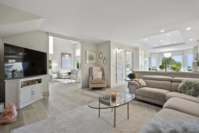 5958 Dry Oak Drive, San Jose CA: https://media.crmls.org/mediaz/8658a619-5177-4bc7-8382-bd9f581df1fe.jpg