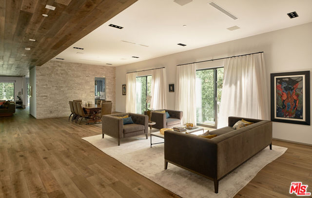 144 N Bowling Green Way, Los Angeles CA: https://media.crmls.org/mediaz/86593835-0d20-4ef2-b095-5353fe2dc790.jpg