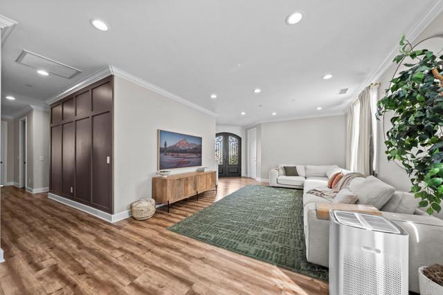 40359 Heirloom Court, Murrieta CA: https://media.crmls.org/mediaz/86593ad9-d7f6-4fad-9b33-8e6f8ddcbf28.jpg