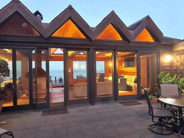 547 Beach Drive, Aptos CA: https://media.crmls.org/mediaz/8659a75c-510b-4b42-83dc-6aee3f2e0a1f.jpg