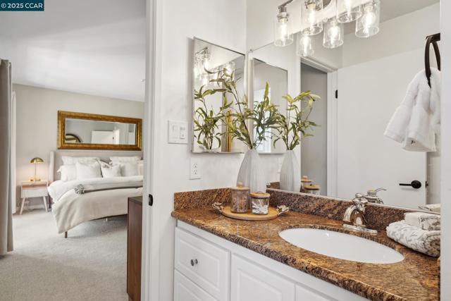 250 Ashley Circle, Danville CA: https://media.crmls.org/mediaz/865a9590-2937-483f-8856-dc7744a80d6f.jpg