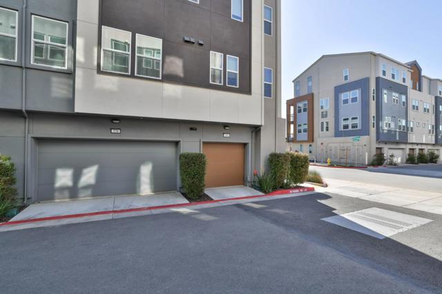 580 Yale Way, San Jose CA: https://media.crmls.org/mediaz/865b032d-c10d-4042-bb6e-3c84ab1c3a61.jpg