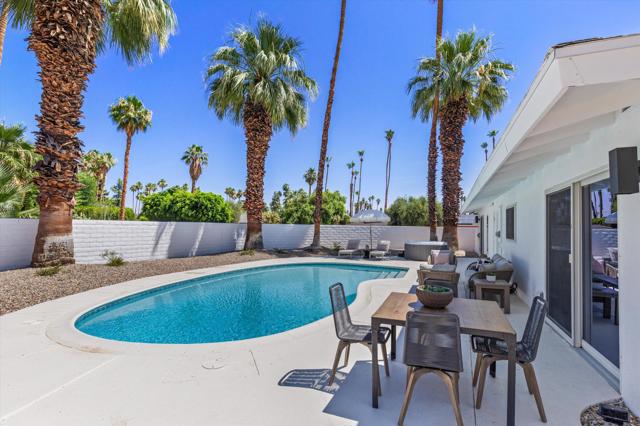 1177 S Farrell Drive, Palm Springs CA: https://media.crmls.org/mediaz/865b7963-0916-4dd8-99f9-a6b3aff3cb17.jpg