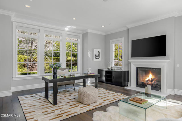 2385 Calbourne Court, Lake Sherwood CA: https://media.crmls.org/mediaz/865b7b69-536d-4f15-a23f-f5455f78fc20.jpg