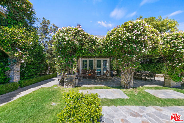 13418 Nightsky Drive, Camarillo CA: https://media.crmls.org/mediaz/865d5a1c-4152-4def-bf94-abef6b0d7595.jpg