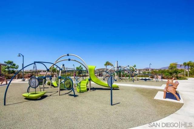 1390 SANTA VICTORIA Rd, Chula Vista CA: https://media.crmls.org/mediaz/865d7713-db53-4408-b93d-4fa759ac7857.jpg