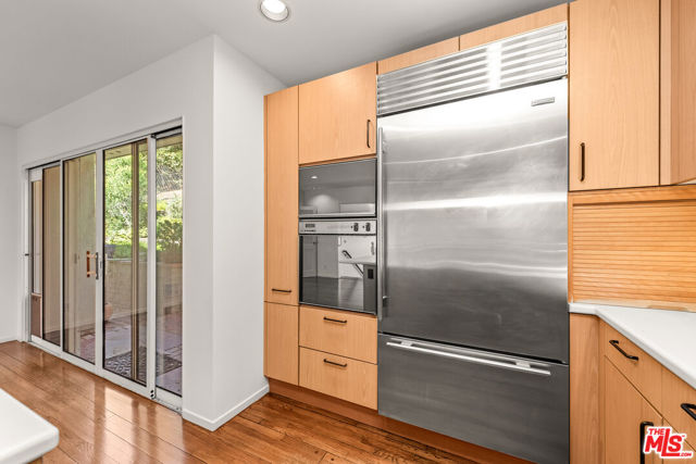 16449 Akron Street, Pacific Palisades CA: https://media.crmls.org/mediaz/865d7760-a957-4b24-8244-85abecd6e62e.jpg