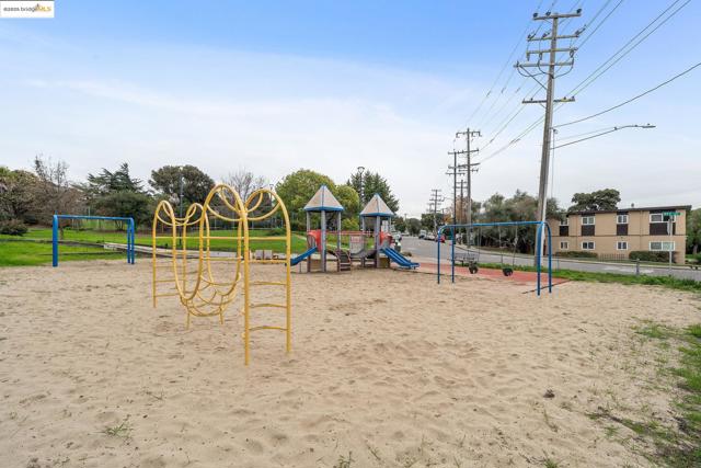 Image 58 of 59 For 633 Key Blvd