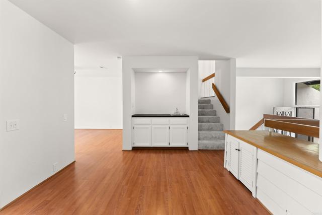 Detail Gallery Image 8 of 25 For 3115 Morning Way, La Jolla,  CA 92037 - 3 Beds | 2/1 Baths