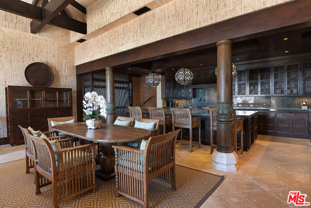 24834 Pacific Coast Highway, Malibu CA: https://media.crmls.org/mediaz/865ec08e-42c1-4cb1-916b-ad684f14623a.jpg