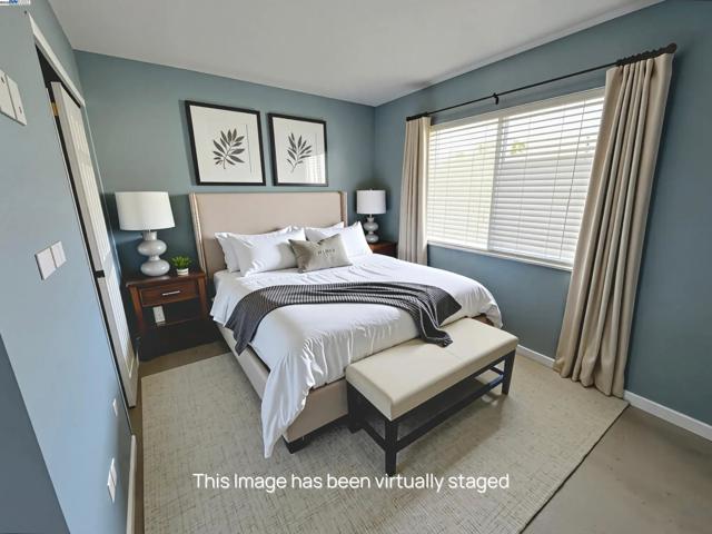 85 Phillips Ct, Tracy CA: https://media.crmls.org/mediaz/865fa2ac-1954-4e0b-b98f-72ea51160f18.jpg