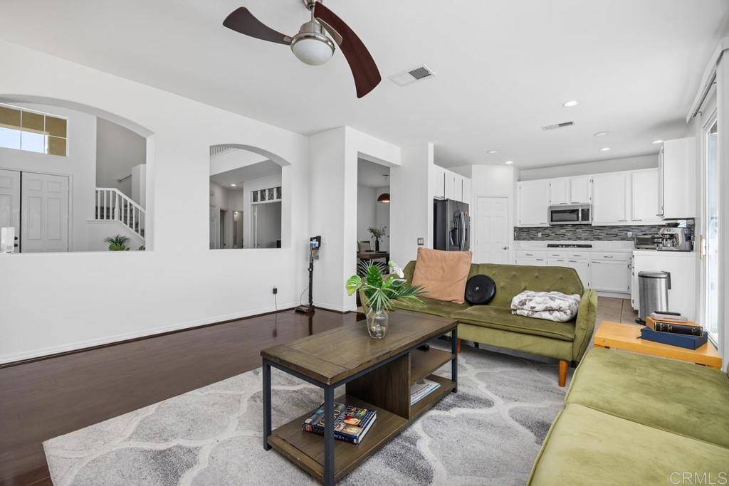 687 Glasgow Court - photo 17