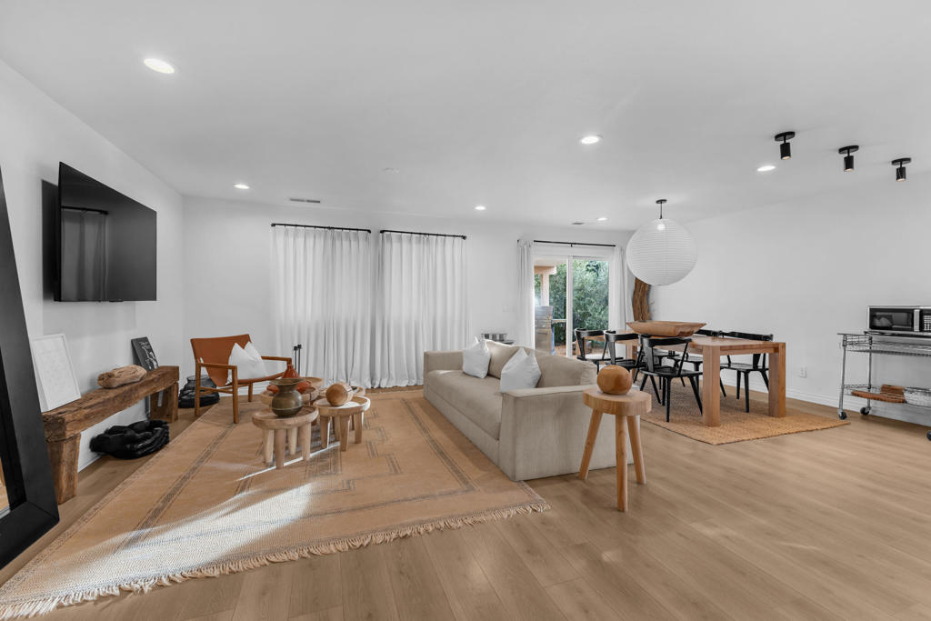 MLS #219138688DA image #3