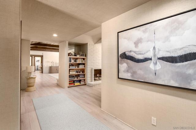 17310 Calle Mayor, Rancho Santa Fe CA: https://media.crmls.org/mediaz/8661dcd0-5042-4684-8fae-521df20c826e.jpg