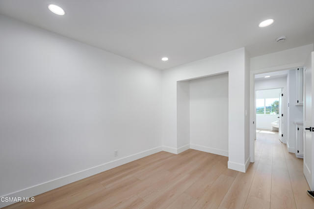 574 Nicole Drive, Newbury Park CA: https://media.crmls.org/mediaz/86621d4f-279e-426a-84e8-f4fa69ce4783.jpg