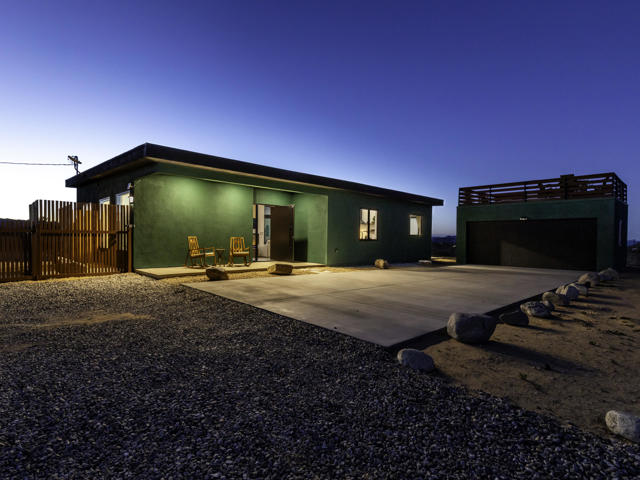 59130 Reche Road, Landers CA: https://media.crmls.org/mediaz/86628253-a41f-4d30-9409-c11733b19ef3.jpg