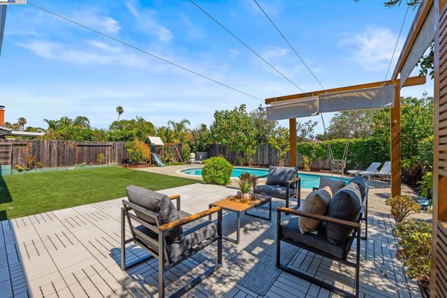 7574 Birkdale Dr, Newark CA: https://media.crmls.org/mediaz/86631a93-0d20-4d8d-9682-be3d6a373018.jpg
