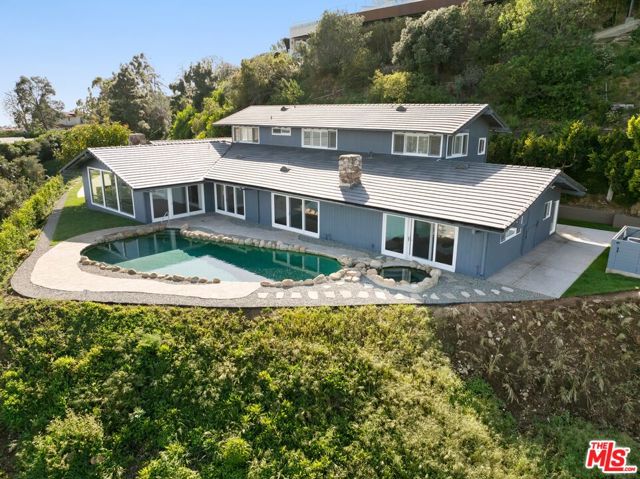 5 Bed Home for Sale in Pacific Palisades, California