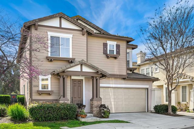 Detail Gallery Image 2 of 39 For 12204 Pepper Tree Ln, Poway,  CA 92064 - 4 Beds | 2/1 Baths