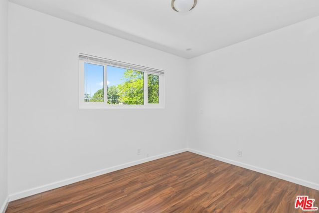 4509 Canoga Drive, Woodland Hills CA: https://media.crmls.org/mediaz/8667101d-61e7-4740-a1a2-55ef2ae9ebb9.jpg