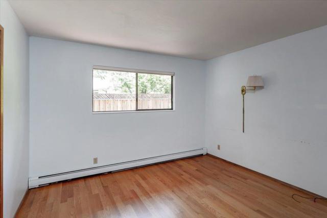 60 View Street, Los Altos CA: https://media.crmls.org/mediaz/8667761e-c2d0-431c-829b-9d7b02cda563.jpg