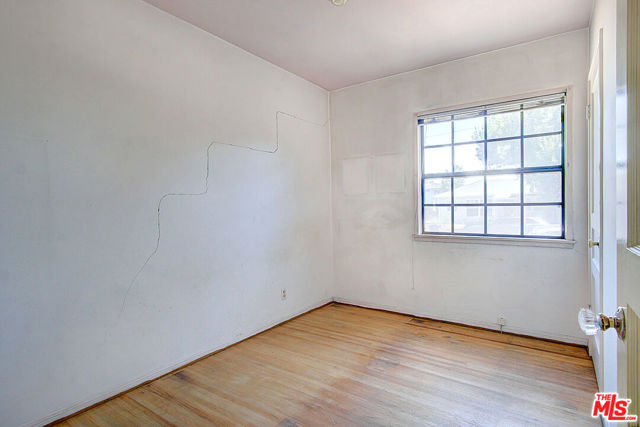 253 W El Sur Street, Monrovia CA: https://media.crmls.org/mediaz/8667cb33-f9b6-44a1-8f95-b8775e629698.jpg