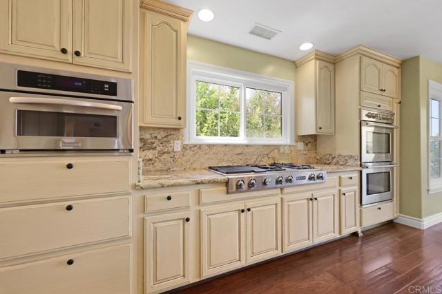 Detail Gallery Image 18 of 72 For 2328 via Del Aguacate, Fallbrook,  CA 92028 - 5 Beds | 4/1 Baths