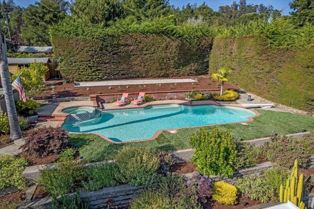1445 Day Valley Road, Aptos CA: https://media.crmls.org/mediaz/8668be6a-d1a8-4a4c-ae50-1659a548887b.jpg