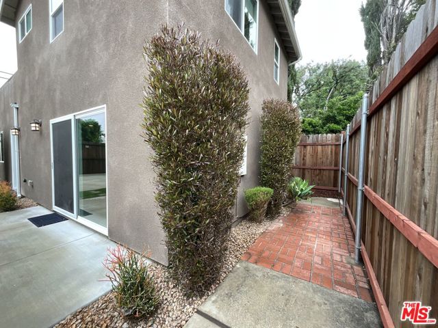 15031 15033 Hartland Street, Van Nuys CA: https://media.crmls.org/mediaz/8668cc3c-45ed-4d7e-be45-b59bf84c4129.jpg