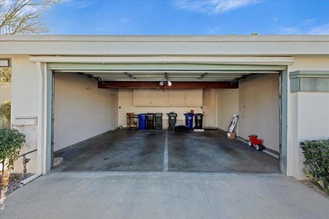 1711 Grand Bahama Drive W, Palm Springs, CA 92264