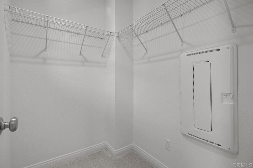 https://media.crmls.org/mediaz/866a5fec-d81b-42c0-a999-7ff41660dab0.jpg?preset=X-Large
