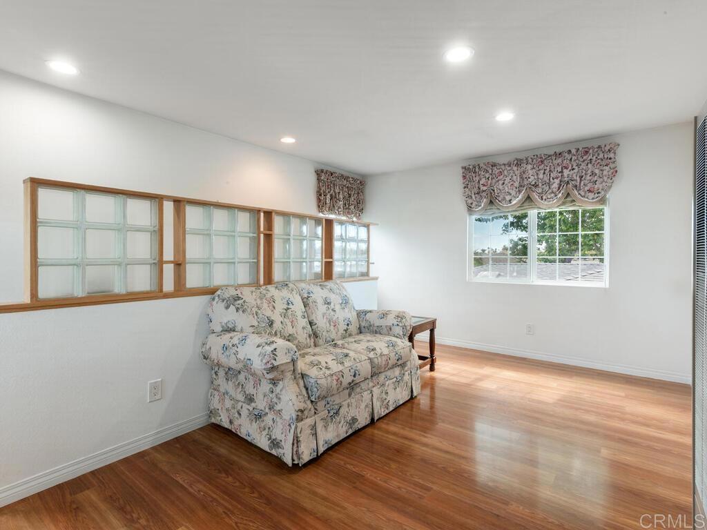 4839 Winona Avenue - photo 14