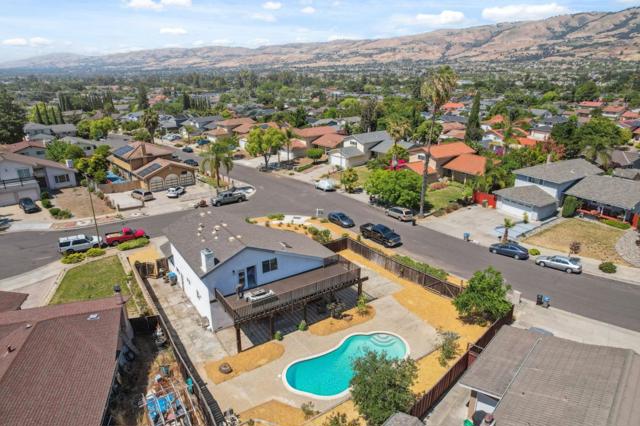 2494 Prunetree Court, San Jose CA: https://media.crmls.org/mediaz/866bccf4-6788-4e27-9466-cf8ee2dc1e40.jpg