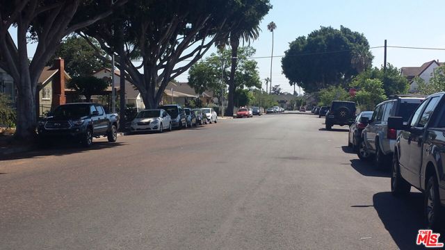 Street Scene South
