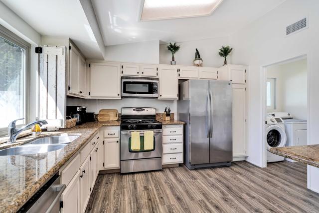 45603 Sutter Creek Road, Indio CA: https://media.crmls.org/mediaz/866e1681-fe43-48de-8a68-435798c6c186.jpg