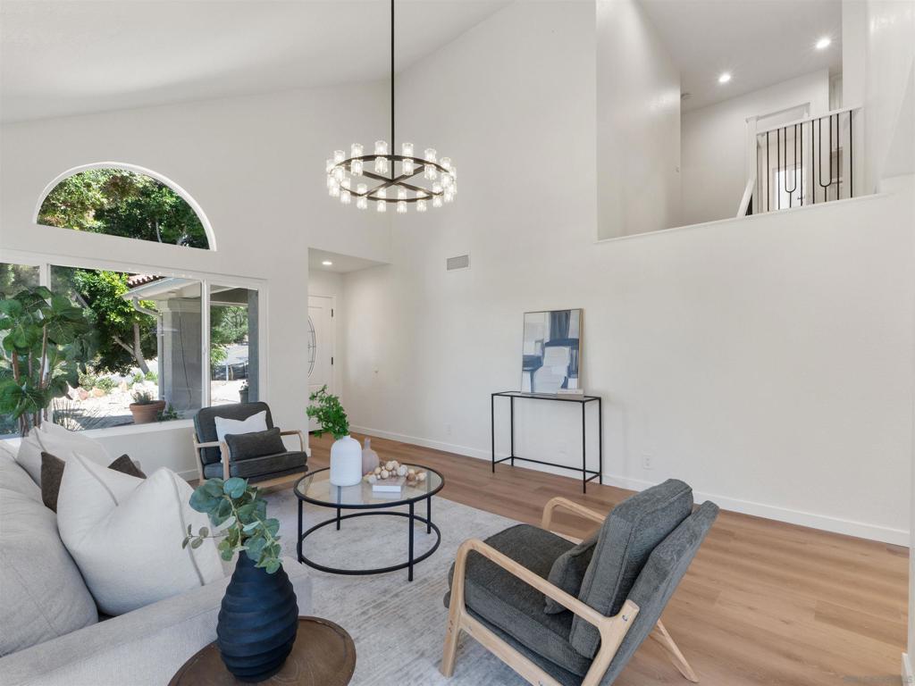 2277 Dunstan - photo 9